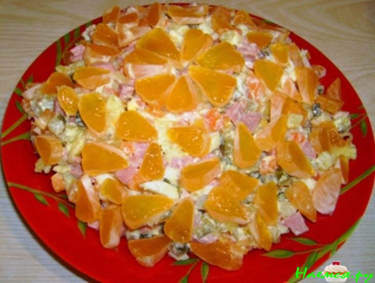 Салат "Фантазия" с докторской колбасой