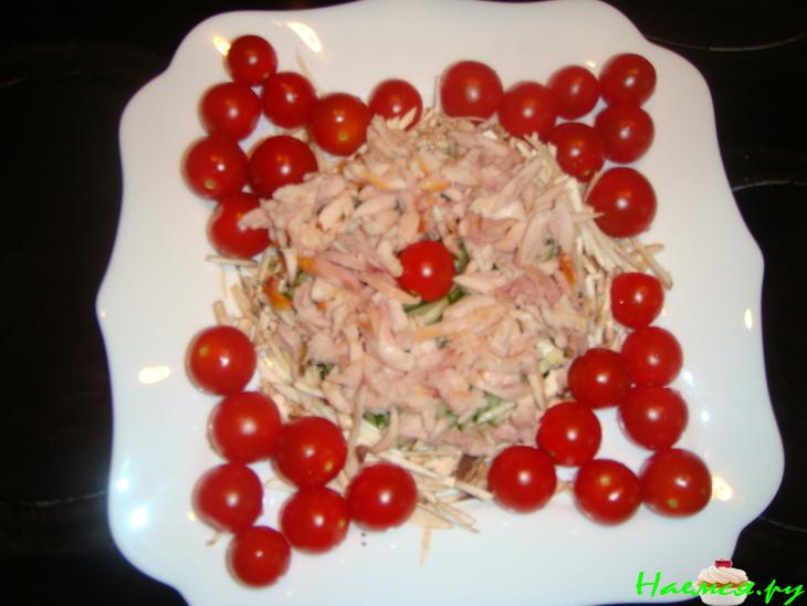 Салат с копченой курочкой Салат с копченой курочкой