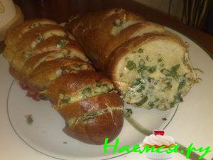 Хлеб с чесночно-сырной начинкой