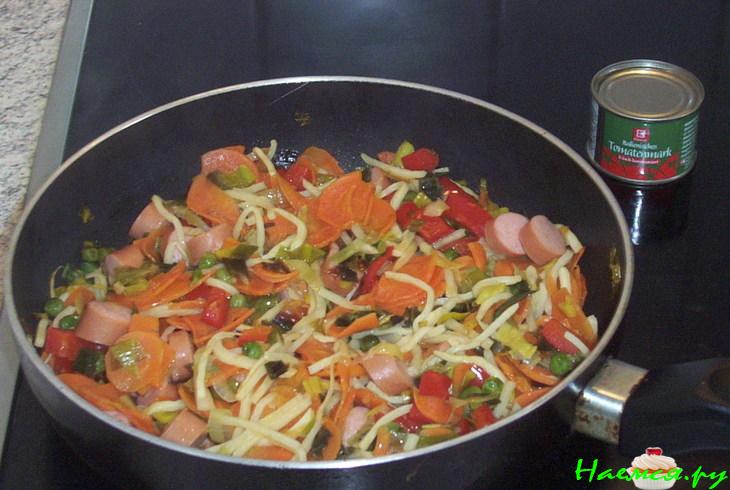 Овощи с рисом и паприкой Овощи с рисом и паприкой