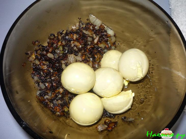 Яйца фаршированные с грибами