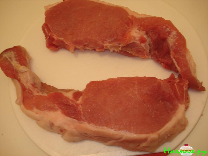 Фаршированная отбивная в коньячно – горчичном маринаде