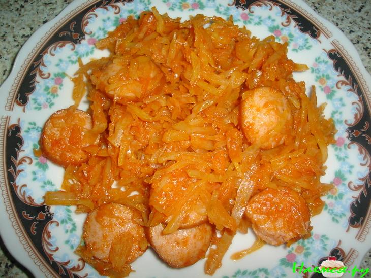 Тушенная капуста с морковкой в томате Тушенная капуста с морковкой в томате