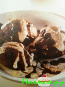 Шоколадные мини-кексы с кремом Мокко