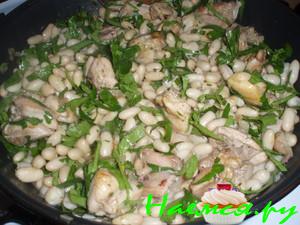 Курица с фасолями