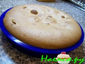 Шарлотка классическая для воскресного завтрака