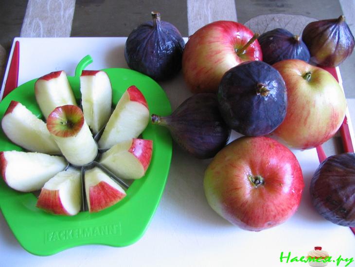 Пирог с инжиром и яблоками