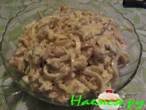 Салат "Русалка" с кальмарами и фасолью