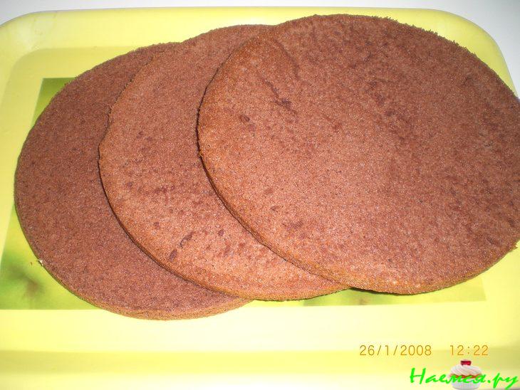 Торт 'Прага' со сливочным кремом в шоколадной глазури