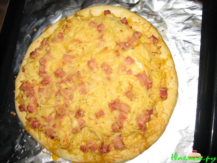 Пицца с квашеной капустой