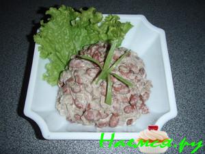 Грибной салат с фасолью
