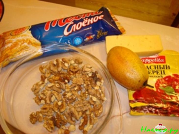Пирог с грушей и сыром