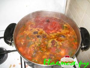 Борщ с фасолью и свекольной ботвой