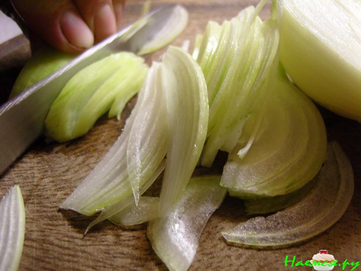 Салат с консервированной рыбой