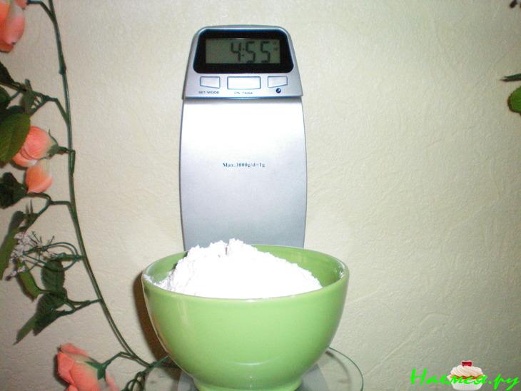 Карамельно-миндальный пирожок