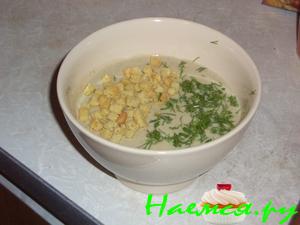 Суп-пюре из белых грибов с сухариками