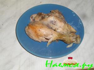 Курица с фруктами в банке