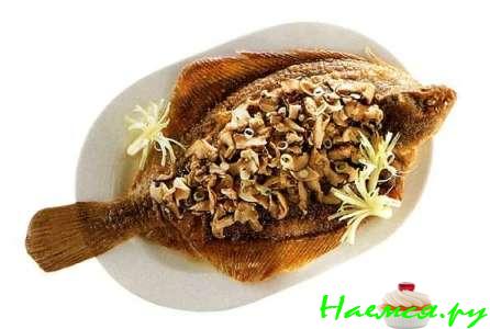 Рыба под грибным соусом