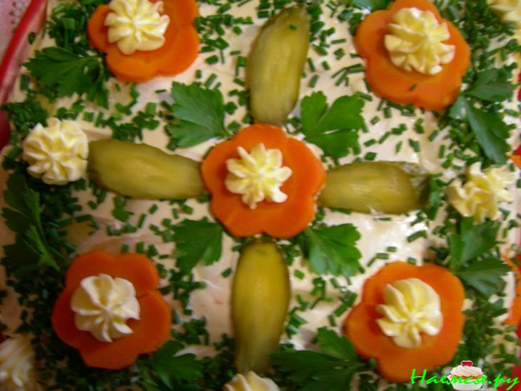 Салат-торт "Пластиночки" Салат-торт "Пластиночки"