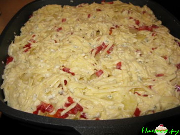 Картофель "Дофин" с двумя видами сыра и паприкой