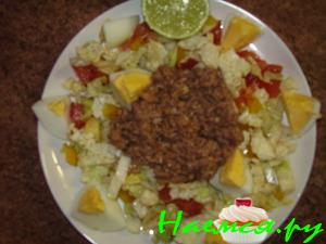 Салат с тунцом и пекинской капусткой