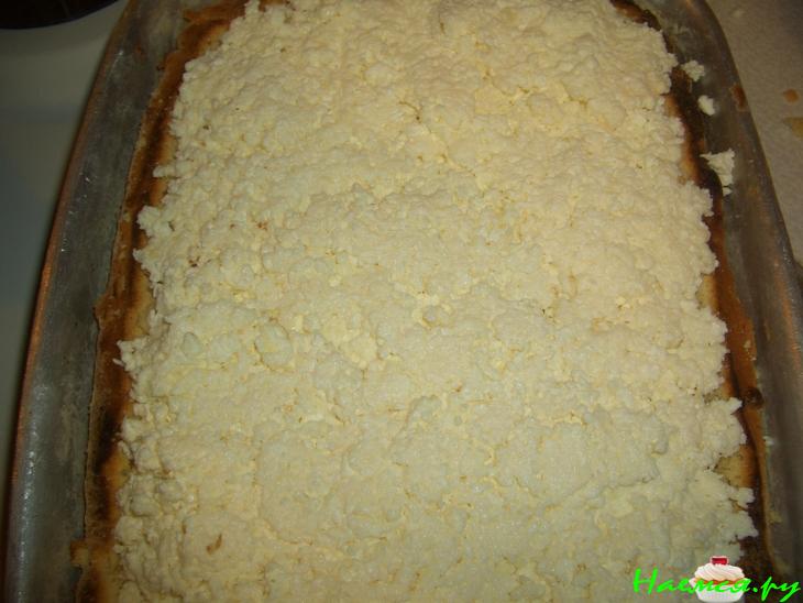 Пирог с творогом и повидлом