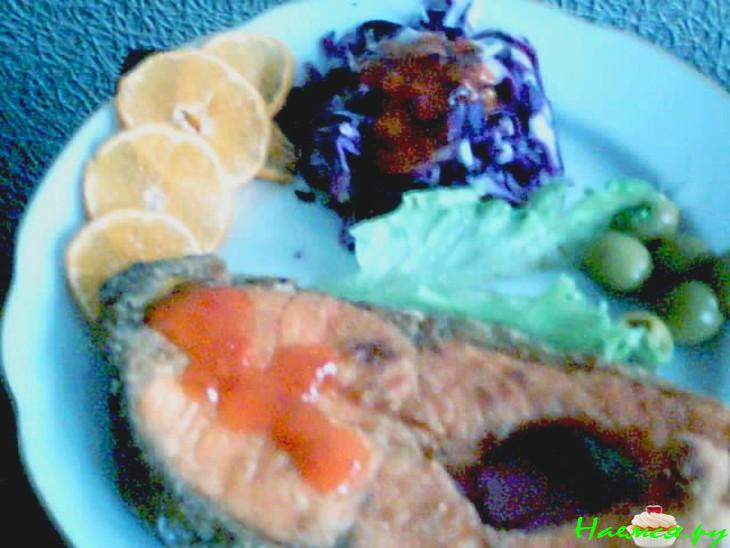 Семга с соусом на сухом вине