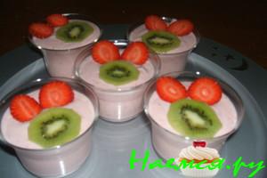 Десерт творожно-клубничный