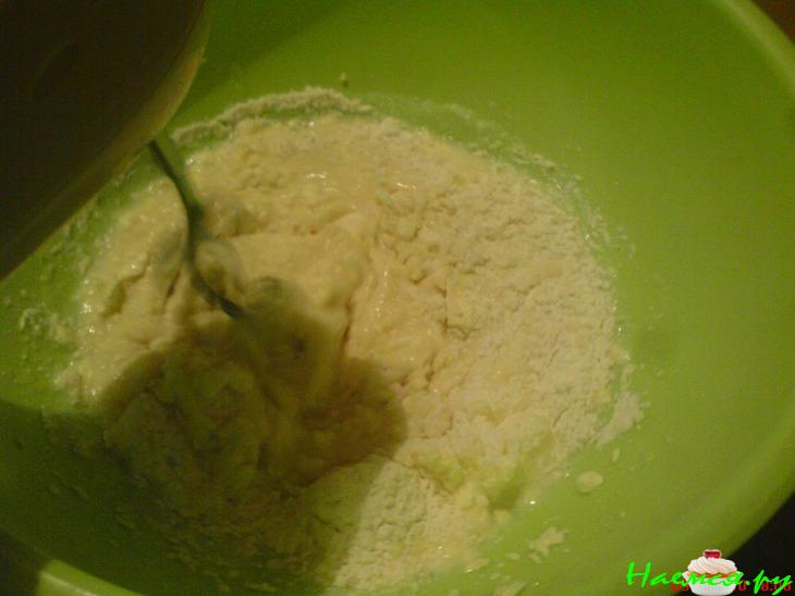 Бретонский пирог с клюквой и яблоками