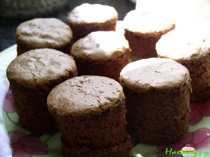 Пирожные "Ягодки в снегу"