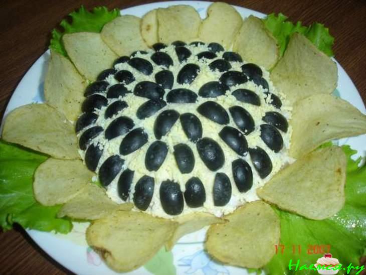 Салат "Подсолнух" слоеный