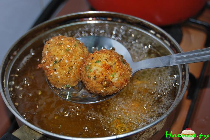 Рисовые шарики с начинкой