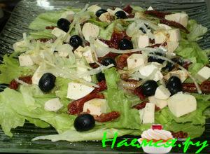 Овощной салатик с вялеными помидорами