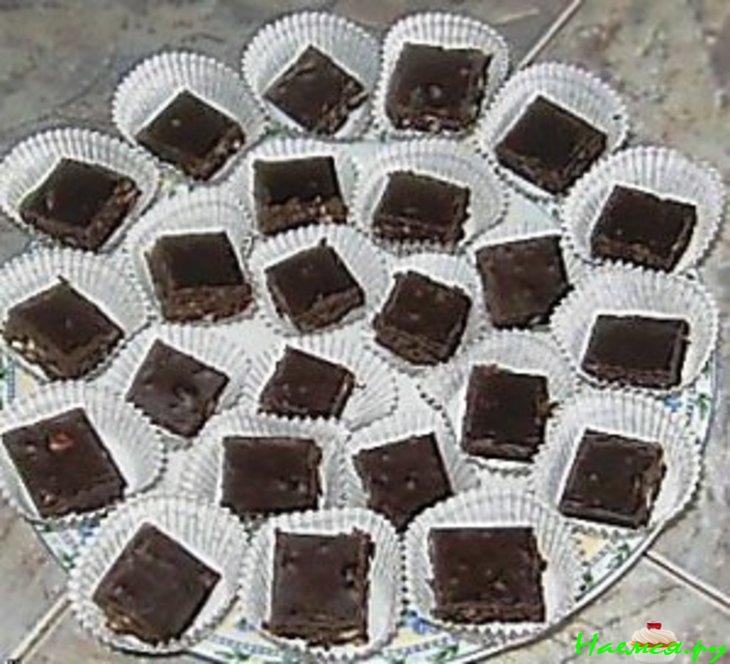 Трюфельные кубики с миндалём и 'Амаретто'