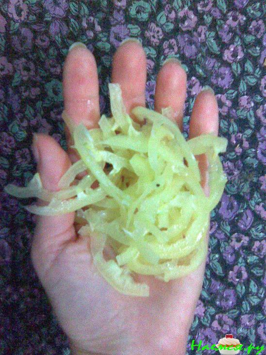 Салат с грушей и кедровыми орешками