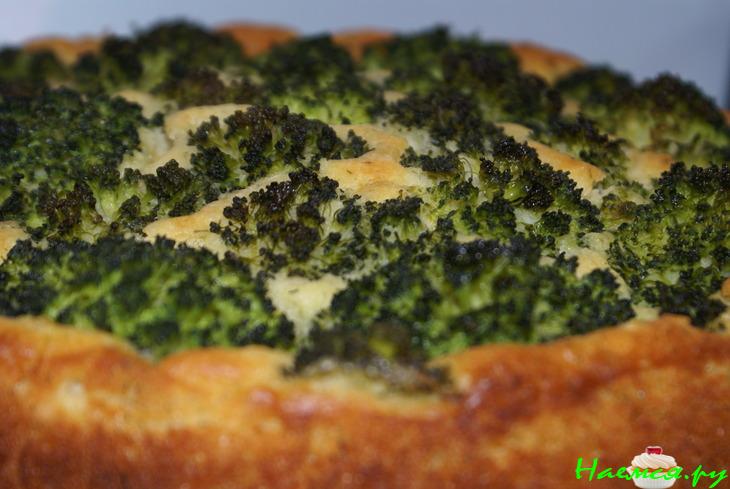 Пирог с брокколи и рисом