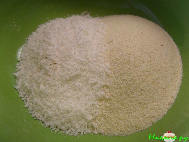 Тайский суп с лососем и кокосом