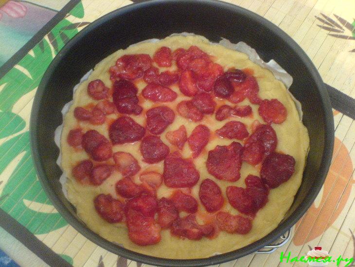 Клубнично-песочный тарт