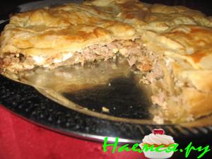 Пирог с капустой, фаршем и яйцом