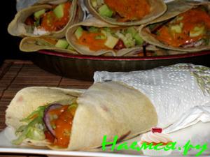 Буррито с начинкой из куриного мяса Буррито с начинкой из куриного мяса