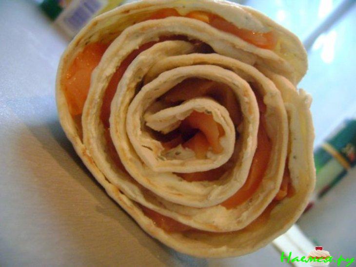 Рулет с лососем