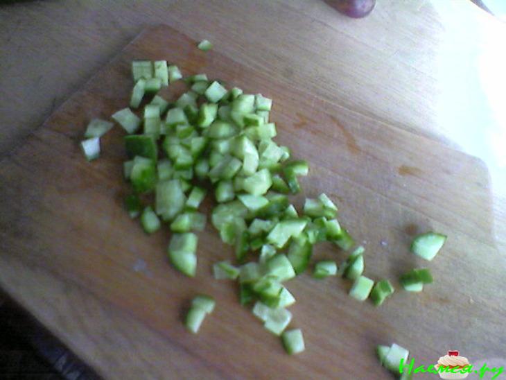 Салат с сельдью и свежим огурчиком