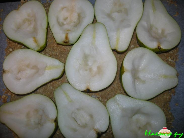 Груши с ягодами