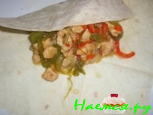 Филе курочки в лаваше со специями!