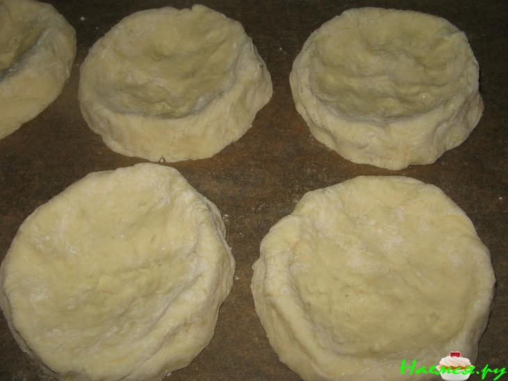 Ватрушки картофельные с капустой и яйцом Ватрушки картофельные с капустой и яйцом