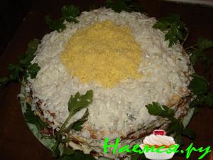 Блинный торт со шпротами