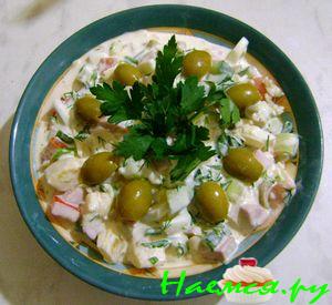 Салат необычный с ветчиной и ананасом