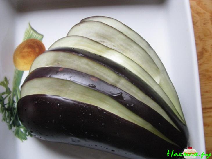 Веер из баклажана