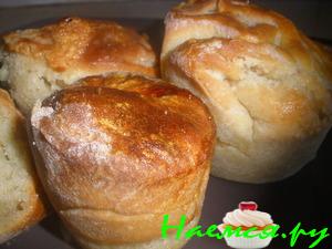 Бриоши с миндальным кремом