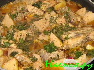 Куриное жаркое с айвой